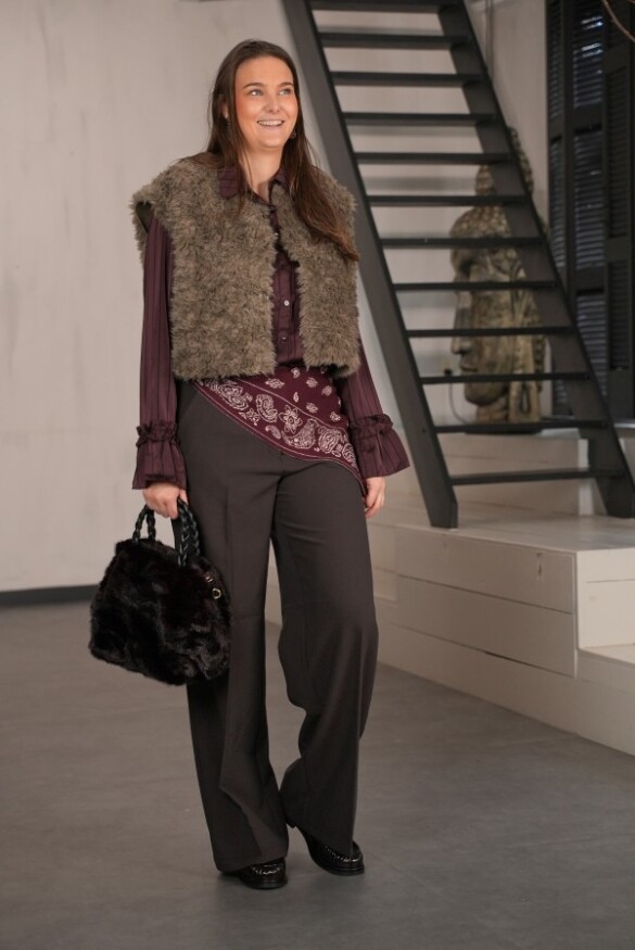 show %lookbooks.TITEL%