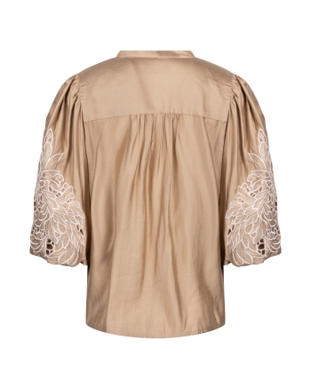 NUKUS Rosie Blouse Embrodery 64 camel