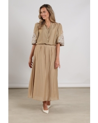 NUKUS Rosie Blouse Embrodery 64 camel