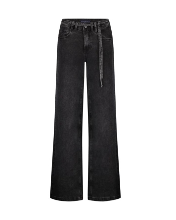 Red Button De Claudette Black