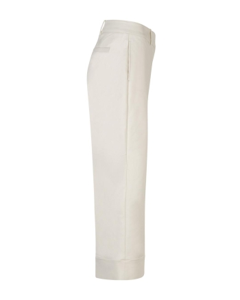 Red Button De Conny Smart Colour is een broek van smart kwali