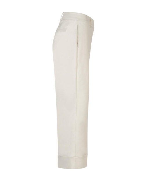 Red Button De Conny Smart Colour is een broek van smart kwali