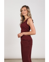 NUKUS Maddie Singlet Kant 333 cherry